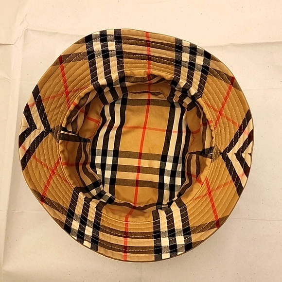 BURBERRY Reversible Novo Check Bucket Hat Gabardine Tan Classic Plaid - Picture 8 of 8